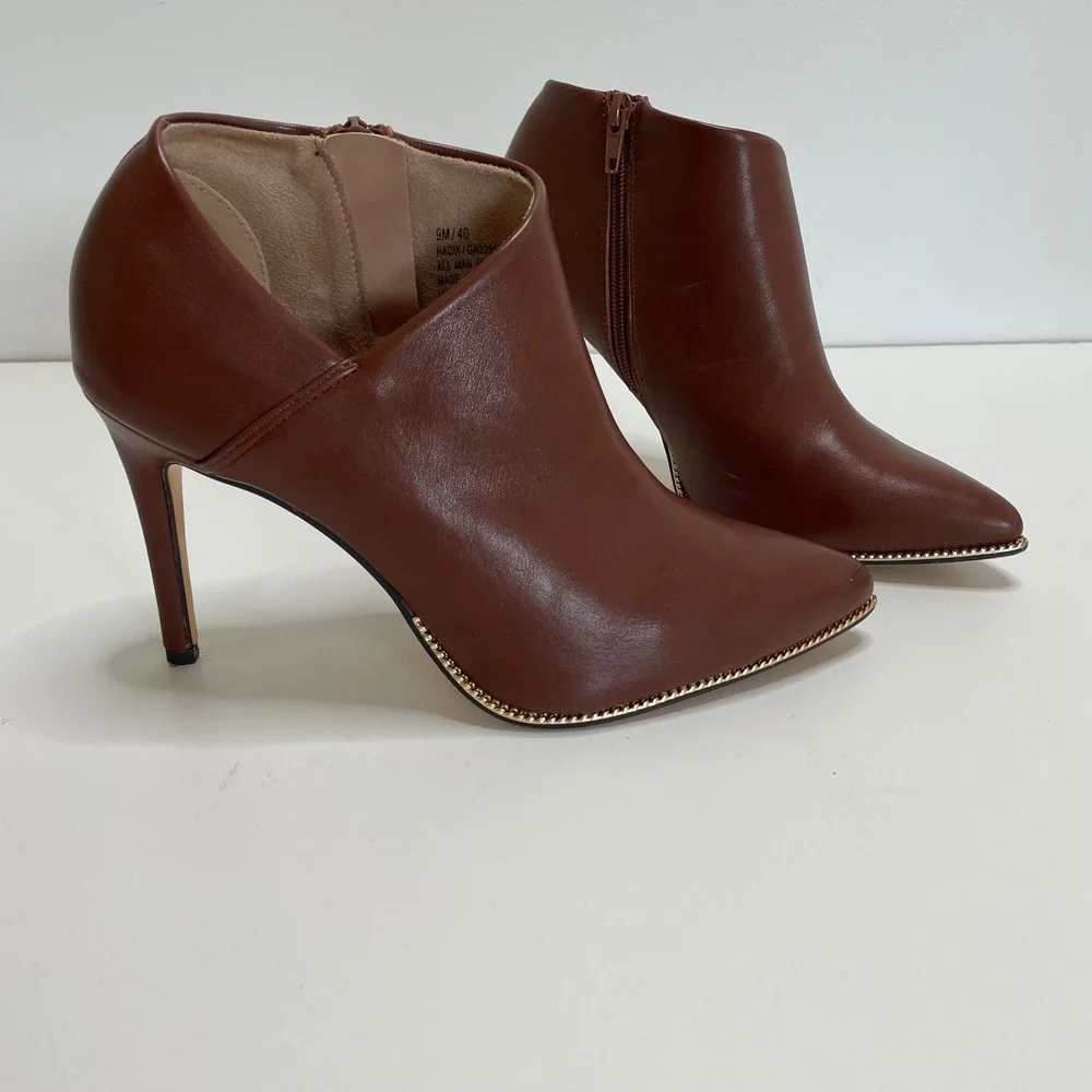 Madden Girl Hadix Cognac Brown Pointed Toe Chain Detail Stiletto Booties Size 9M